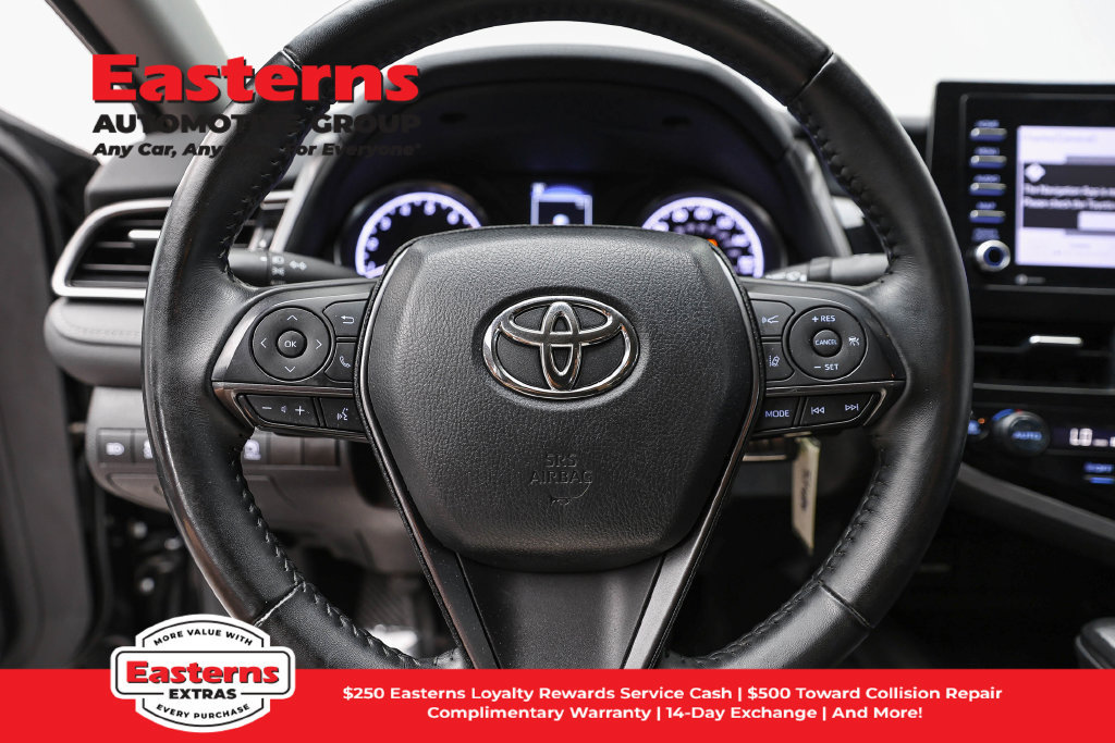 Used 2023 Toyota Camry SE FWD image 11