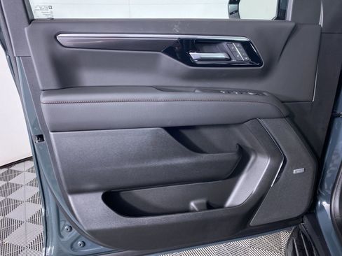 New 2026 Chevrolet Suburban RST w/ Comfort Package AWD/4WD image 13