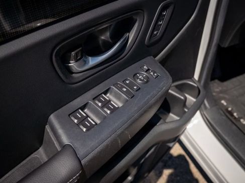 Used 2025 Honda Pilot Elite image 19