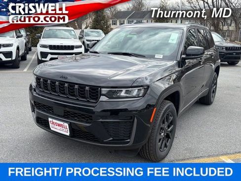 New 2026 Jeep Grand Cherokee Altitude AWD/4WD image 1
