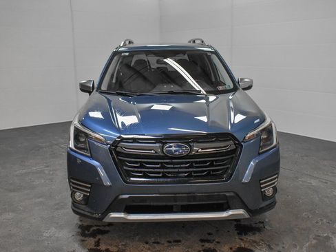 Used 2022 Subaru Forester Touring image 2