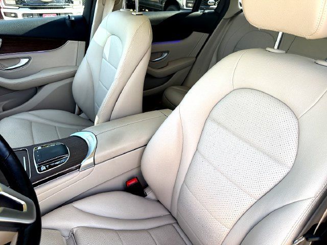 Used 2022 Mercedes-Benz GLC 300 4MATIC image 11