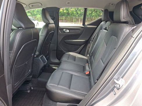 Used 2019 Volvo XC40 T5 Momentum AWD/4WD image 10