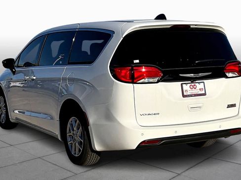 New 2026 Chrysler Voyager LX image 13