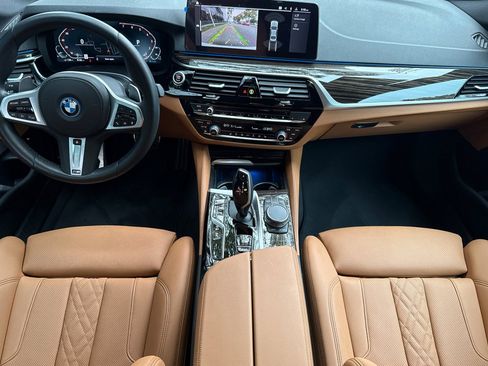 Certified 2023 BMW 530e xDrive w/ M Sport Package image 17