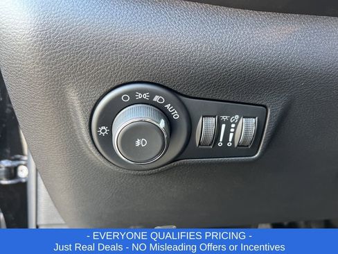 New 2026 Jeep Compass Latitude image 11