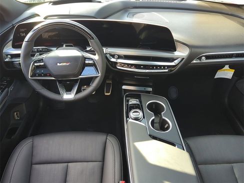 Used 2026 Cadillac Lyriq V image 27