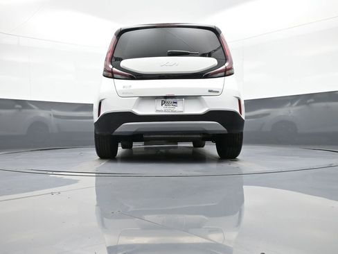 Certified 2023 Kia Soul EX image 31