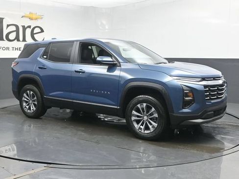 New 2026 Chevrolet Equinox LT w/ Convenience Package II FWD image 6