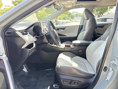 Used 2023 Toyota RAV4 Adventure w/ Convenience Package AWD/4WD image 18