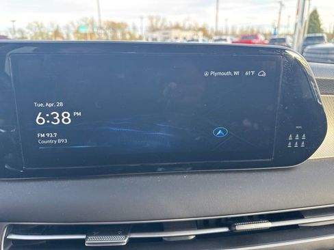 Used 2024 Hyundai Palisade SEL AWD/4WD image 16