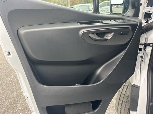 Used 2025 Mercedes-Benz Sprinter 2500 image 22