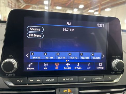 Used 2023 Nissan Altima 2.5 SR FWD image 18