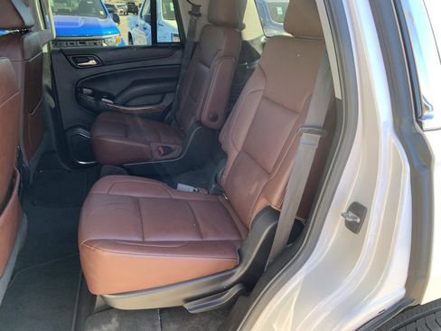 Used 2019 Chevrolet Tahoe Premier w/ Premier Plus Edition image 39