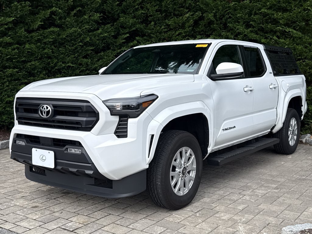 Used 2025 Toyota Tacoma SR5 AWD/4WD 360° Tour