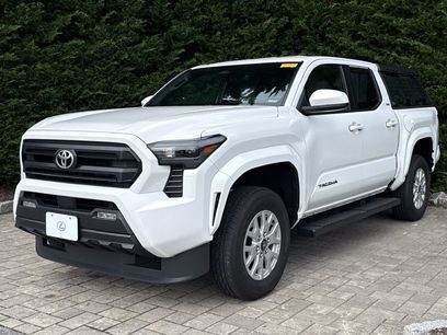 Used 2025 Toyota Tacoma SR5