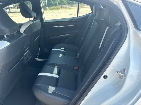 Used 2025 Toyota Camry SE FWD image 18