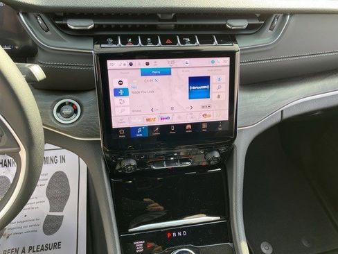 New 2025 Jeep Grand Cherokee Limited w/ Trailer Tow Package image 16