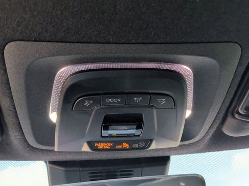 Used 2025 Toyota Corolla SE FWD image 21