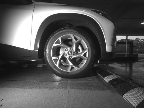 Used 2025 Chevrolet Trax LT image 13