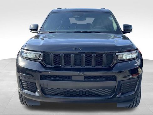 Used 2024 Jeep Grand Cherokee L Laredo image 2