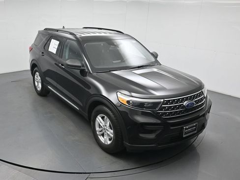 Certified 2022 Ford Explorer XLT RWD image 36