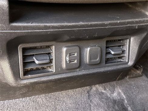 Used 2021 Chevrolet Silverado 1500 LT image 19