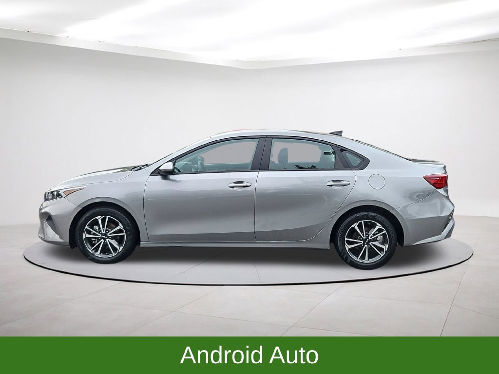 Used 2024 Kia Forte LXS FWD image 4
