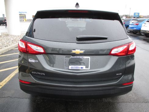Used 2020 Chevrolet Equinox LS w/ LS Convenience Package image 4