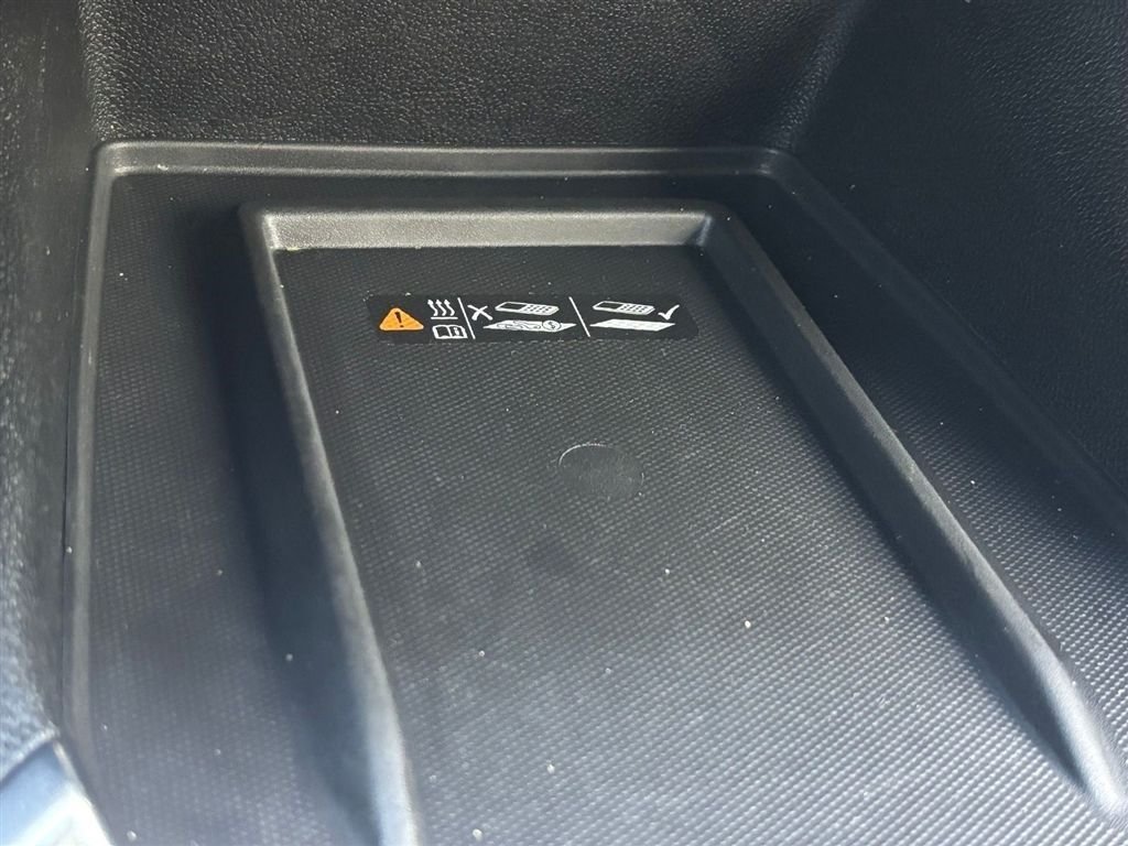 Used 2023 Chevrolet Traverse LT w/ LPO, Cargo Package AWD/4WD image 21