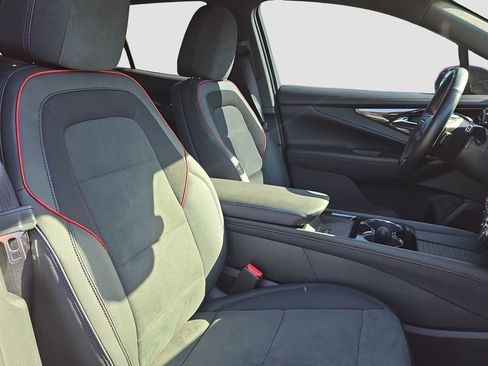 Used 2024 Chevrolet Blazer EV RS AWD/4WD image 19