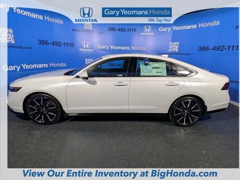 New 2026 Honda Accord Touring image 9