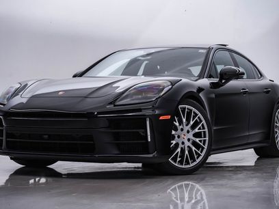 New 2025 Porsche Panamera 4