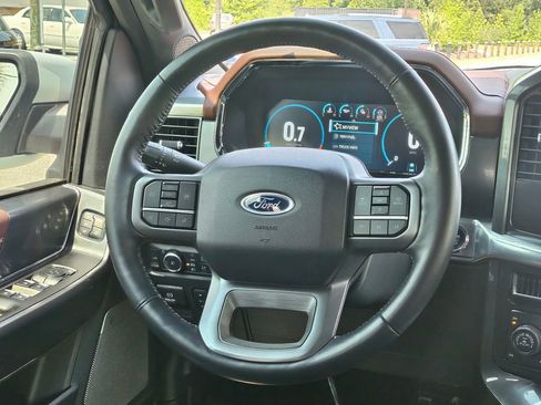 Used 2022 Ford F150 Lariat AWD/4WD image 6