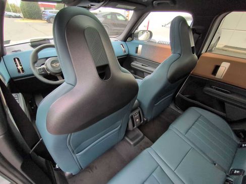 New 2025 MINI Cooper Countryman S w/ Comfort Package Max image 19