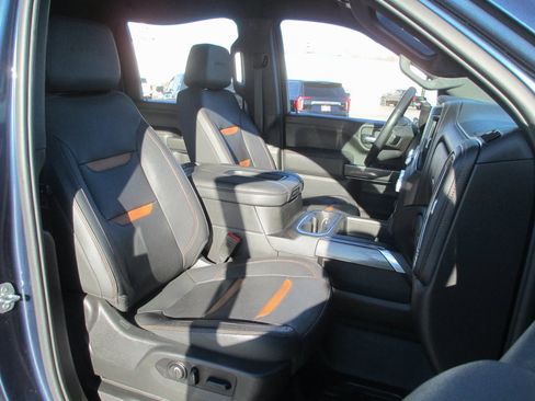 Certified 2021 GMC Sierra 2500 AT4 w/ Gooseneck/5TH Wheel Package image 19