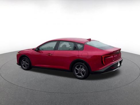 Used 2025 Kia K4 LXS image 10