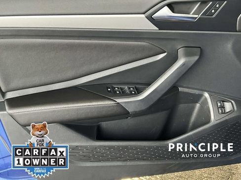 Certified 2022 Volkswagen Jetta Sport image 11