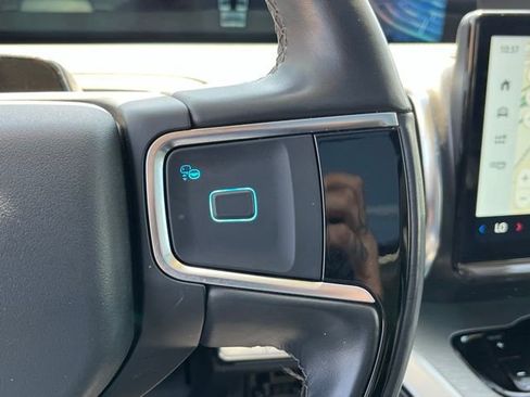Used 2025 Ford Expedition Platinum AWD/4WD image 26