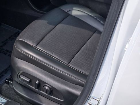 Used 2023 GMC Acadia SLT w/ Elevation Edition AWD/4WD image 35