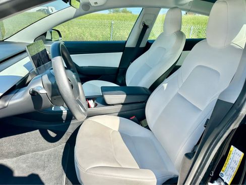 Used 2021 Tesla Model 3 Standard Range Plus RWD image 12