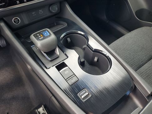 Certified 2022 Nissan Rogue SV image 22