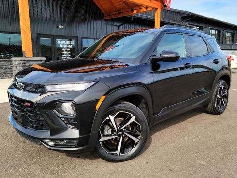 Used 2023 Chevrolet TrailBlazer RS w/ Convenience Package AWD/4WD image 1