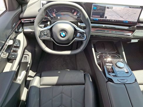New 2027 BMW 530i xDrive AWD/4WD image 2