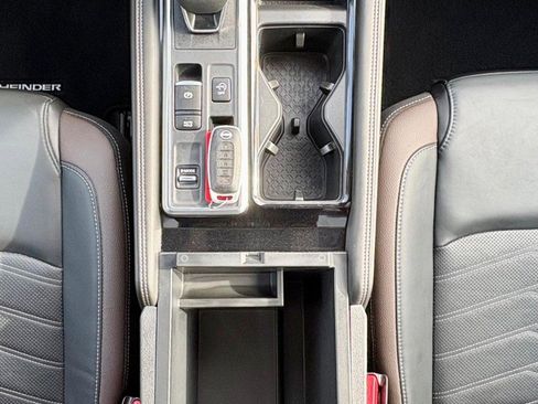Used 2025 Nissan Pathfinder Platinum w/ Cargo Package FWD image 16