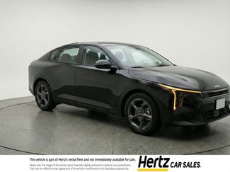 Used 2025 Kia K4 LXS video 1