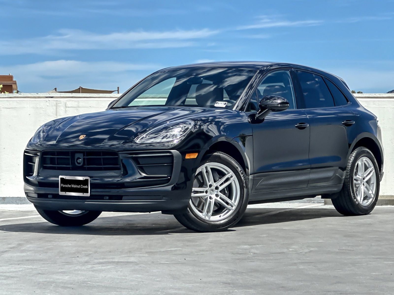 Certified 2026 Porsche Macan AWD/4WD image 2