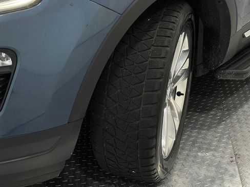 Used 2019 Ford Explorer XLT w/ Equipment Group 202A image 39