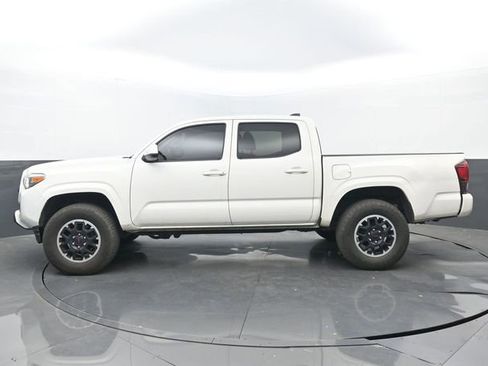 Used 2021 Toyota Tacoma SR AWD/4WD image 7