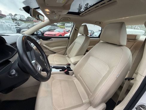 Used 2013 Volkswagen Passat 2.5 SE FWD image 21